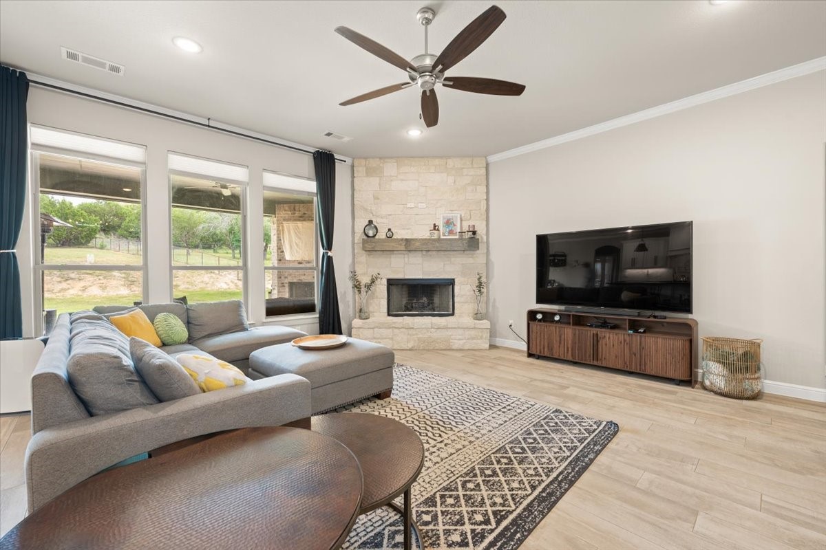 948 Silverleaf Drive Weatherford TX 76085