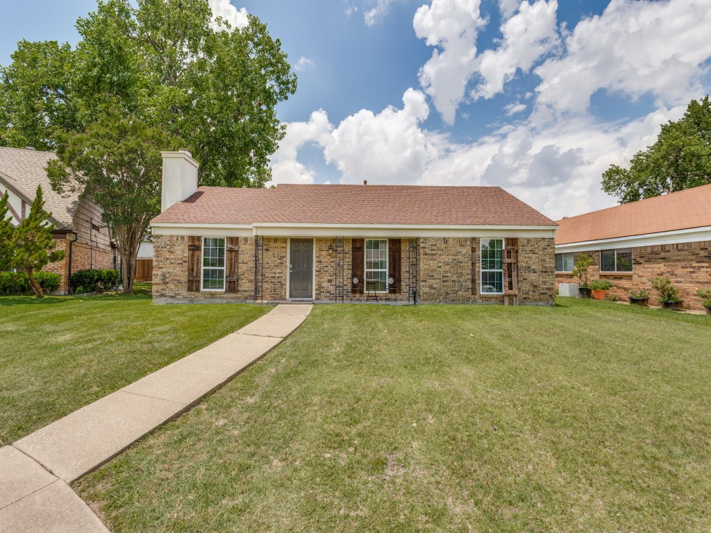 2705 Naples Drive Garland TX 75040