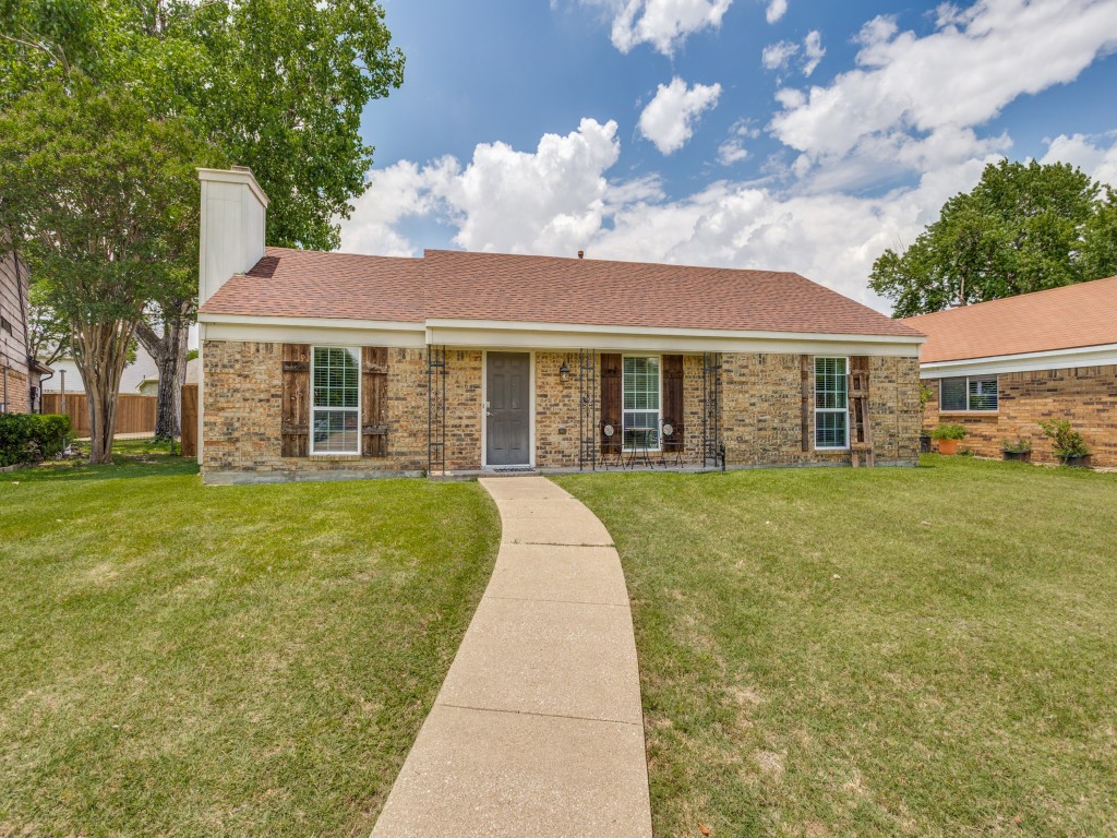 2705 Naples Drive Garland TX 75040