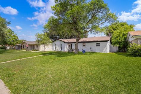 806 Longbeach Drive Garland TX 75043