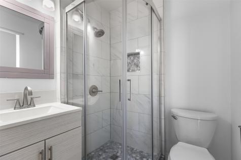 806 Longbeach Drive Garland TX 75043