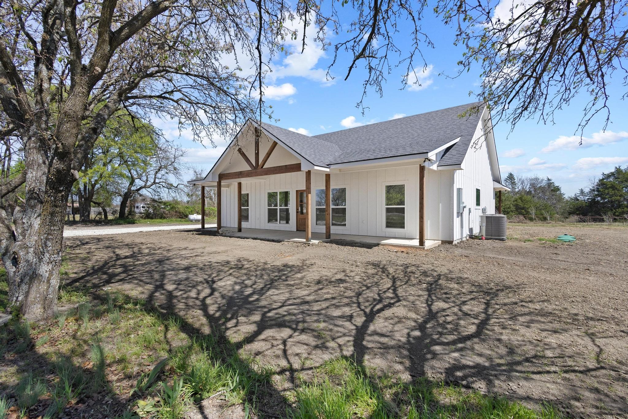 14419 Fm 1396 E Windom TX 75492