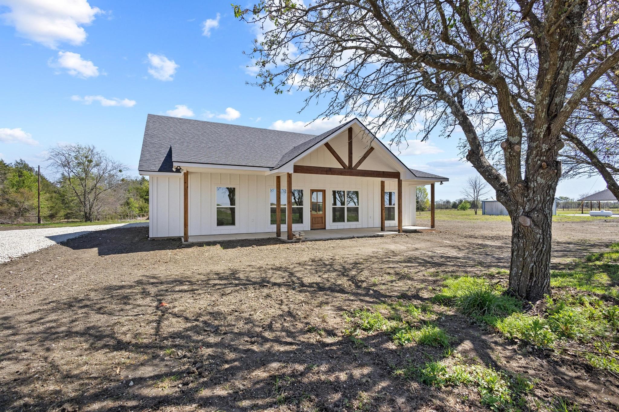 14419 Fm 1396 E Windom TX 75492
