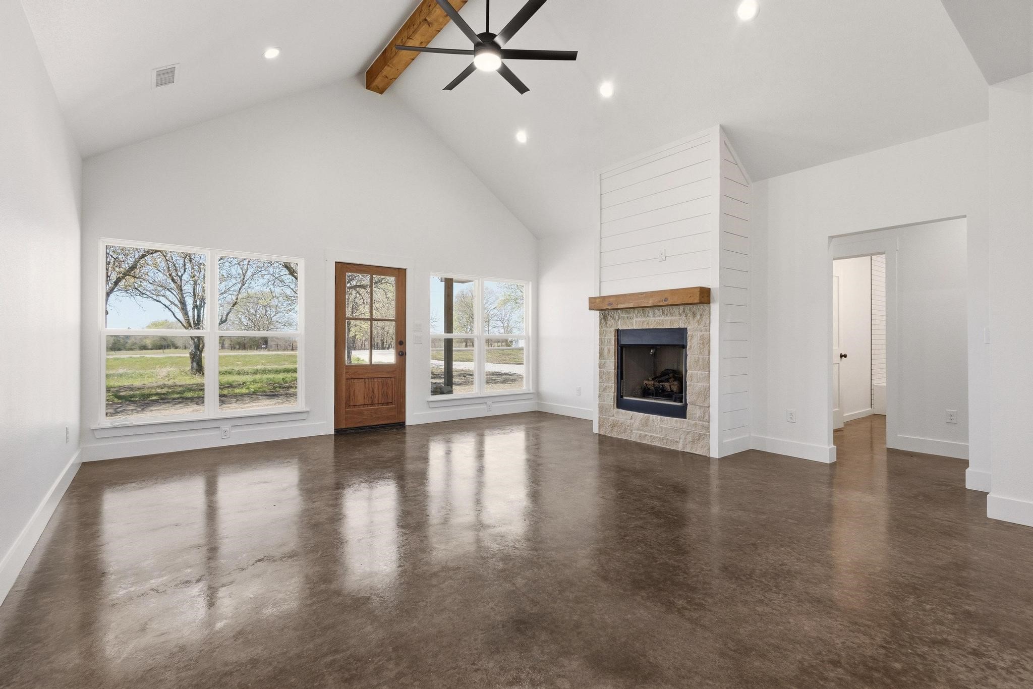 14419 Fm 1396 E Windom TX 75492