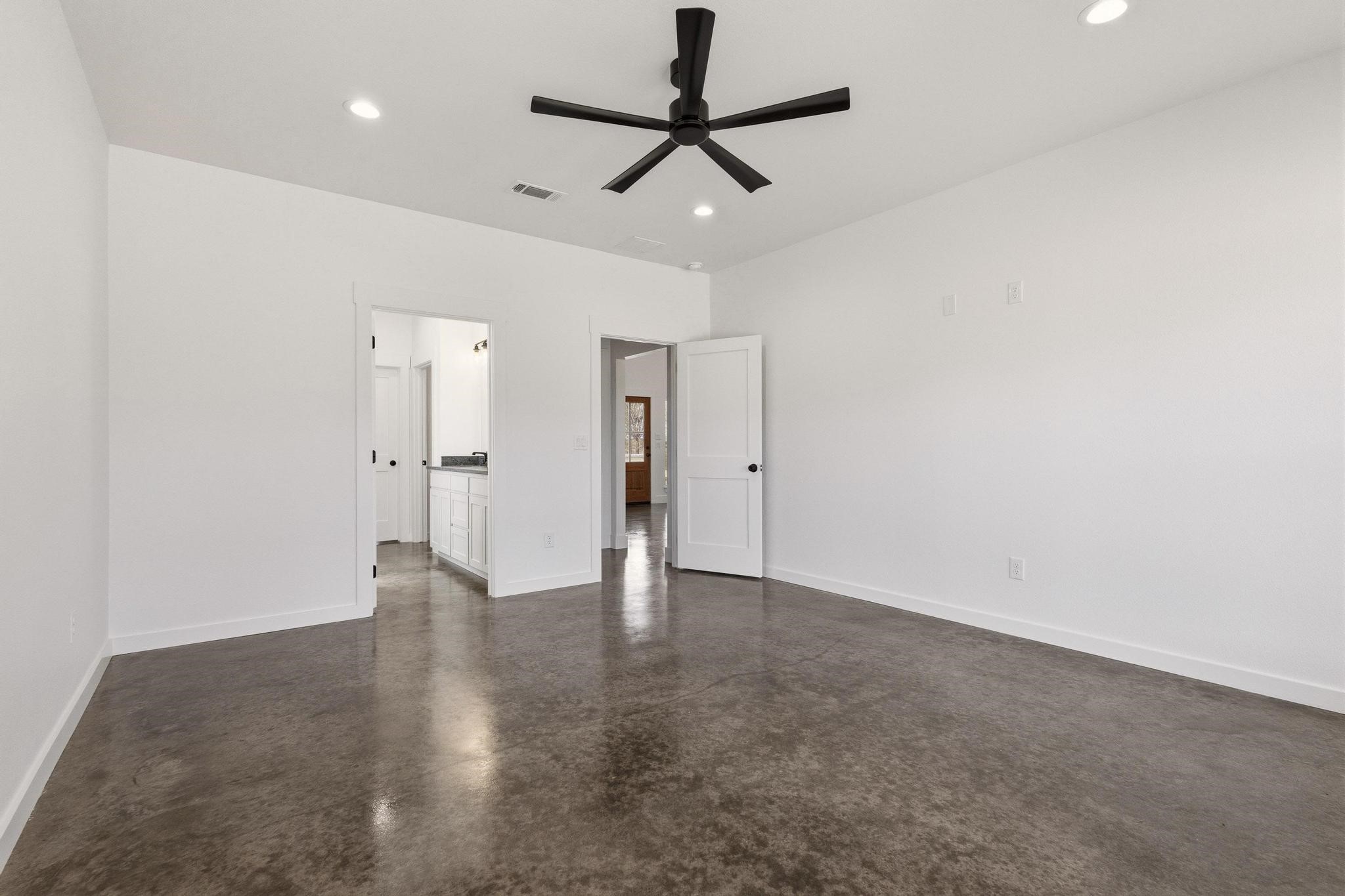 14419 Fm 1396 E Windom TX 75492