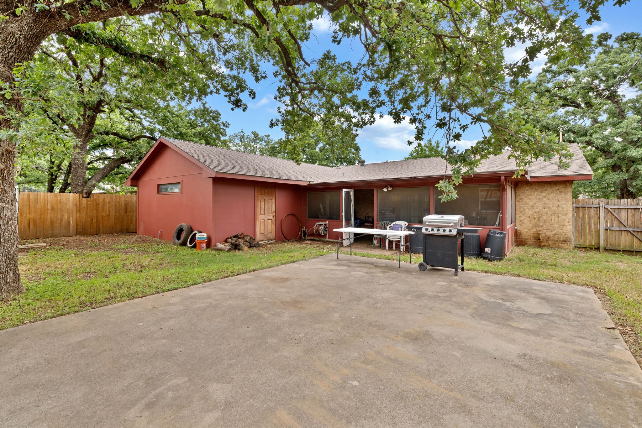 1125 Hillwood Drive Lewisville TX 75067