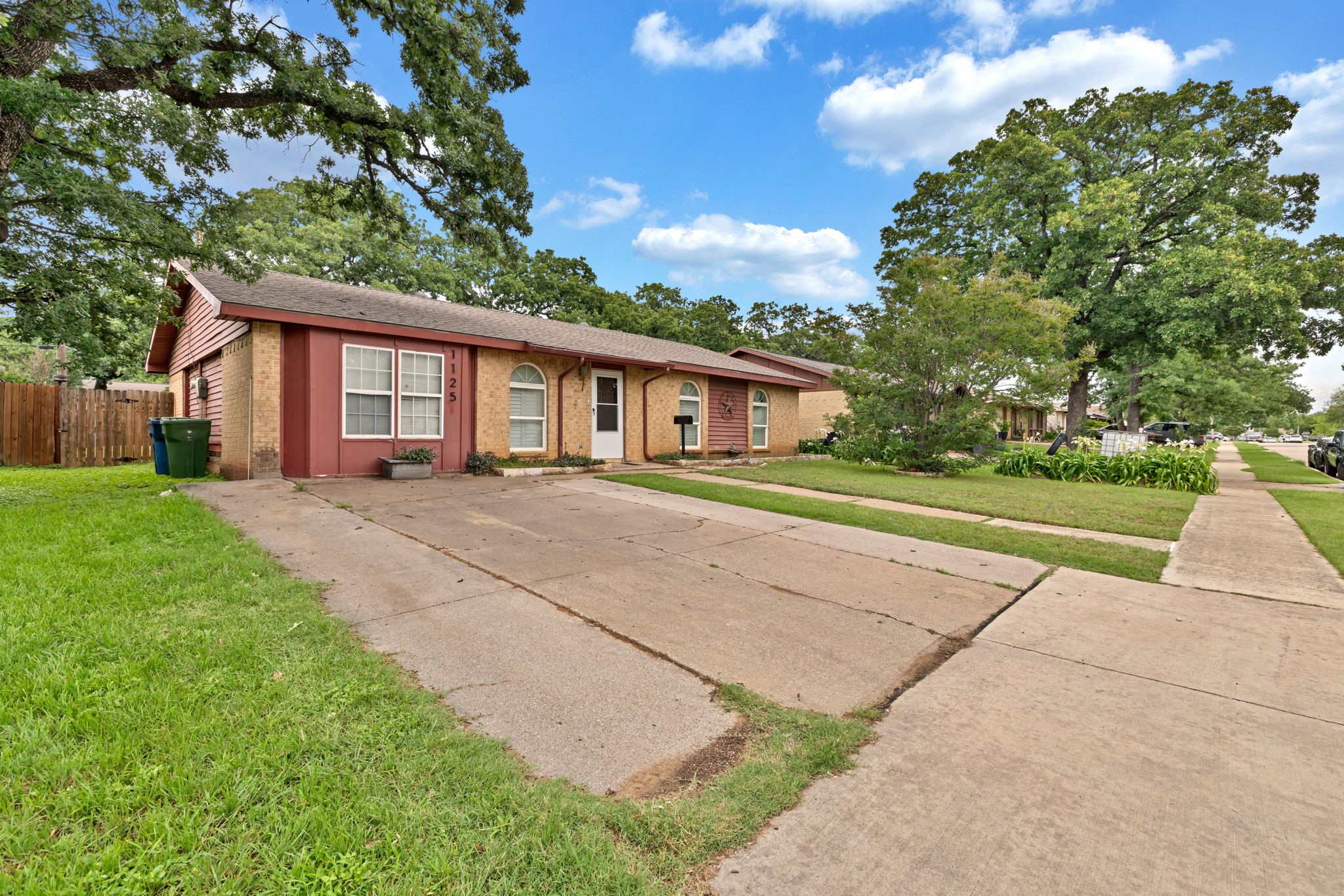 1125 Hillwood Drive Lewisville TX 75067