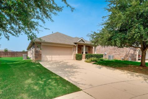 4235 Hill Top Lane Grand Prairie TX 75052