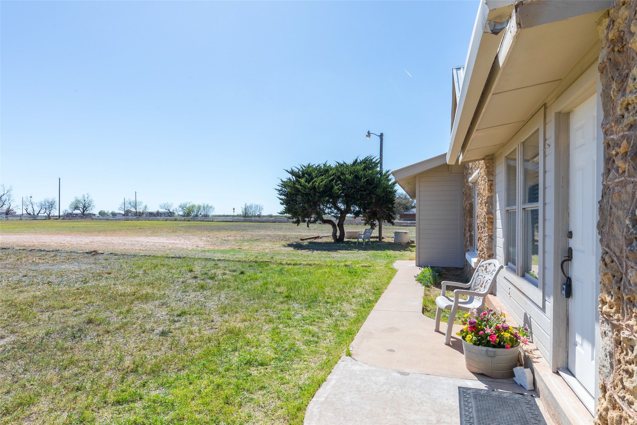 1450 Farm Road 605 Hawley TX 79525