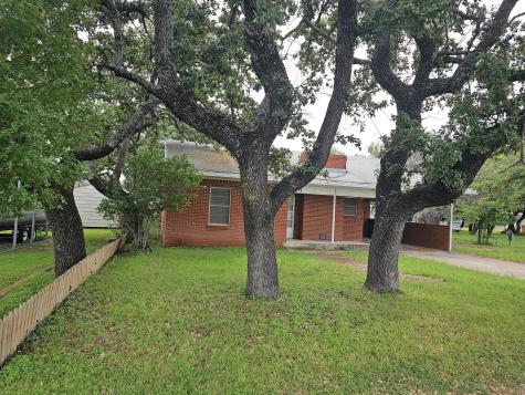 215 David Street Brownwood TX 76801