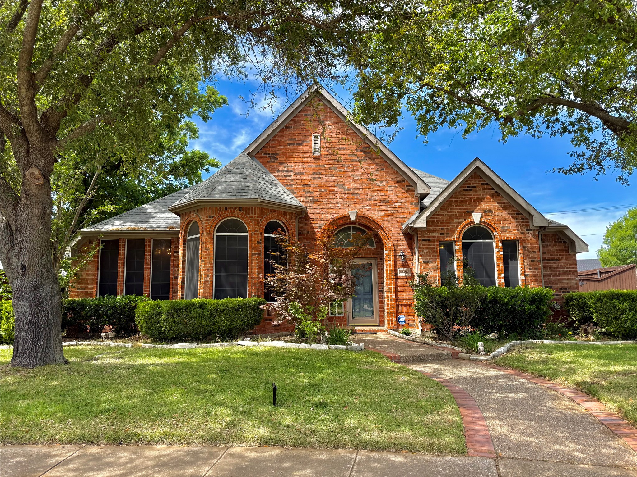 5425 Wood Creek Lane Garland TX 75044