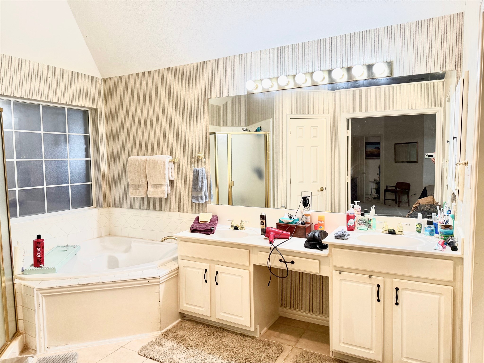 5425 Wood Creek Lane Garland TX 75044