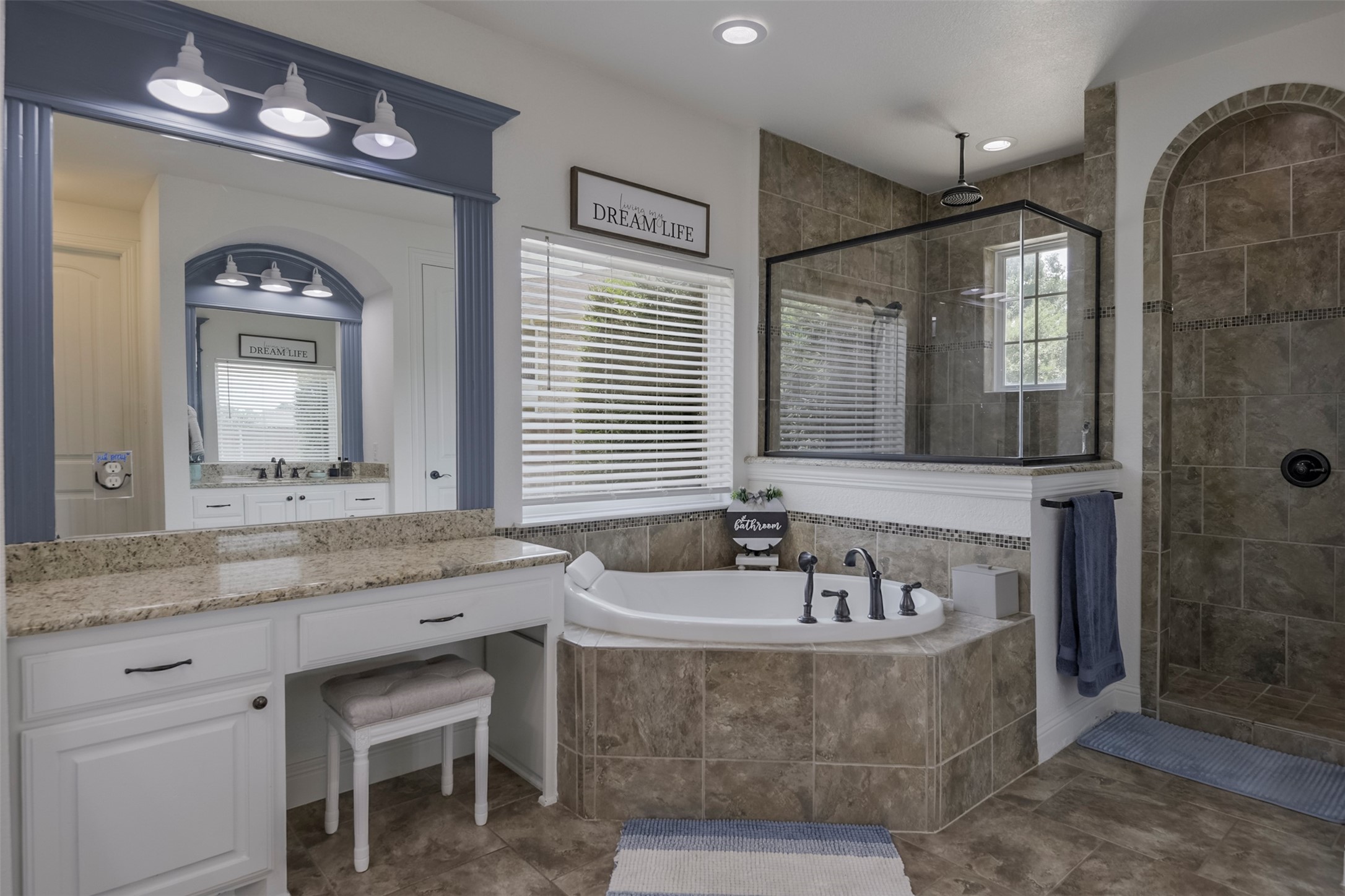 115 Odonna Drive Waxahachie TX 75165