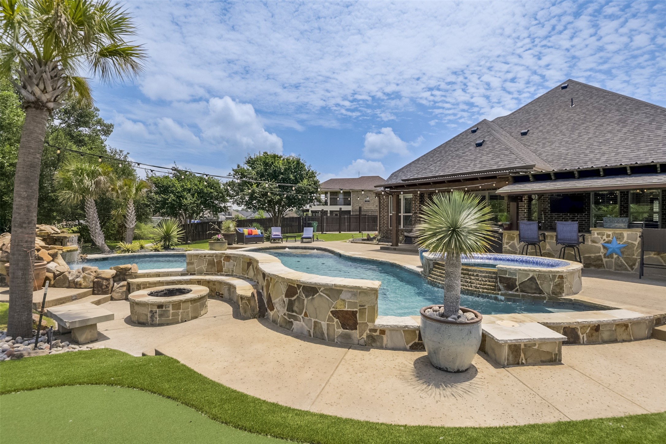 115 Odonna Drive Waxahachie TX 75165
