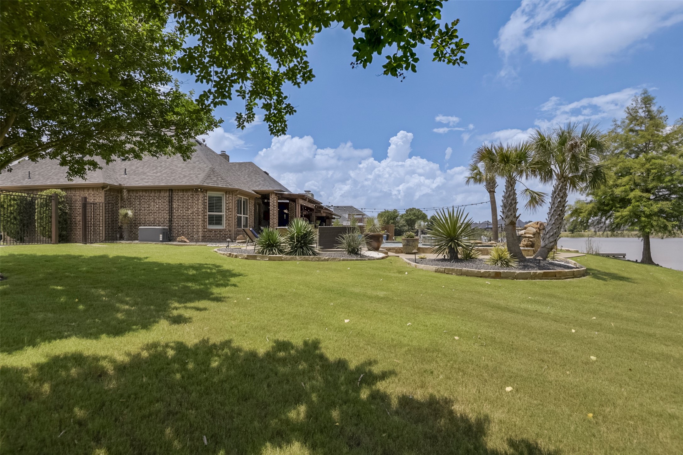 115 Odonna Drive Waxahachie TX 75165