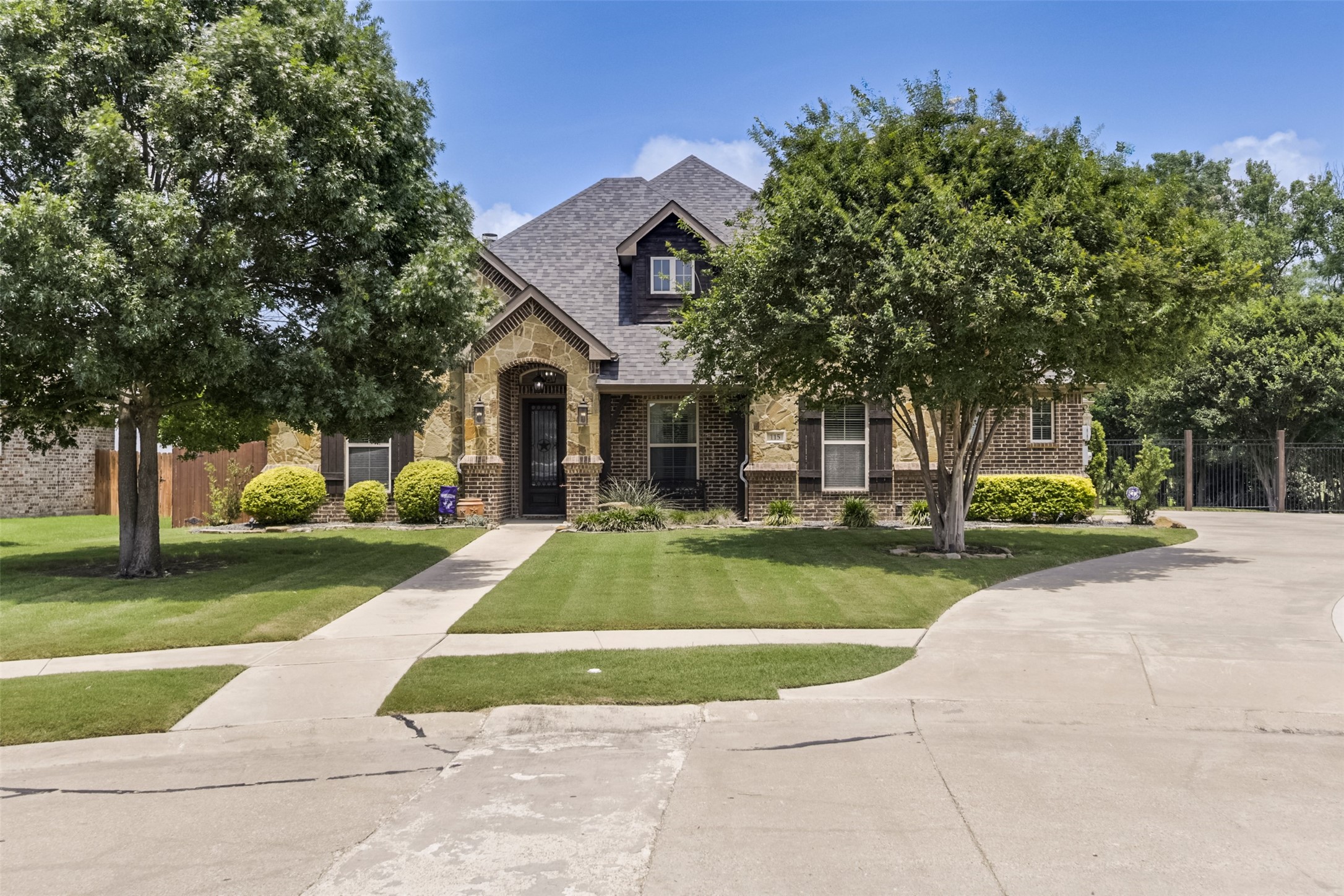 115 Odonna Drive Waxahachie TX 75165
