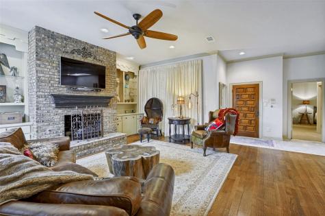 1632 Banbury Lane Carrollton TX 75006