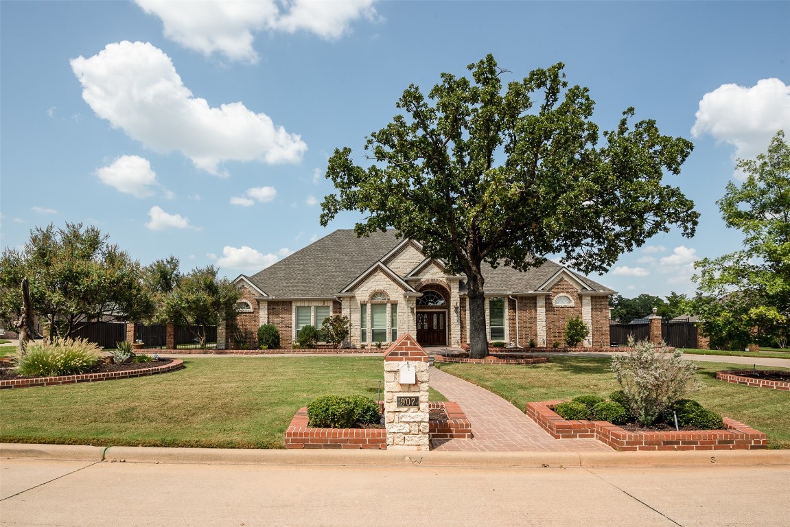 907 Shady Vale Drive Kennedale TX 76060