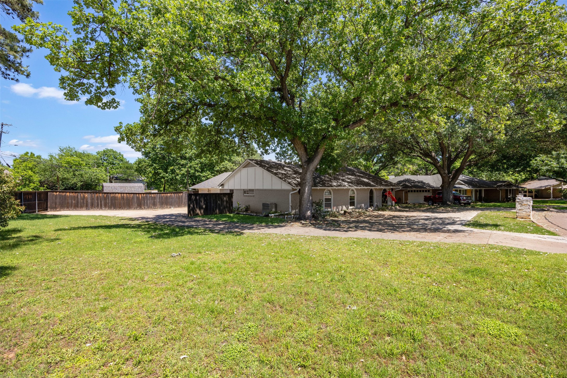 3911 Shady Valley Drive Arlington TX 76013