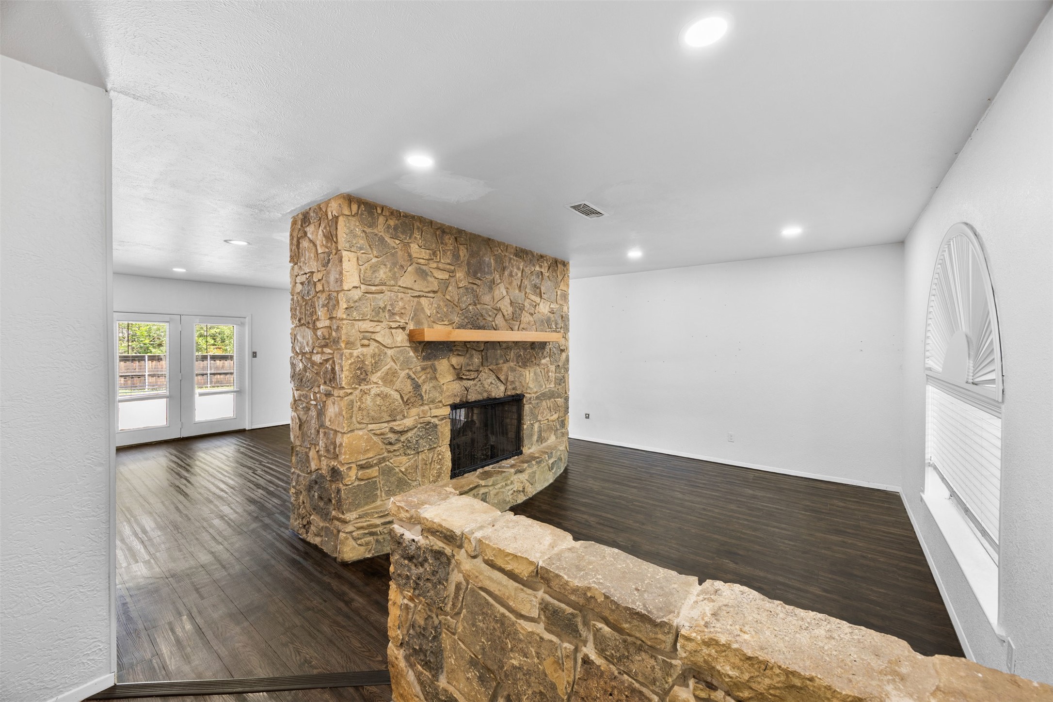 3911 Shady Valley Drive Arlington TX 76013