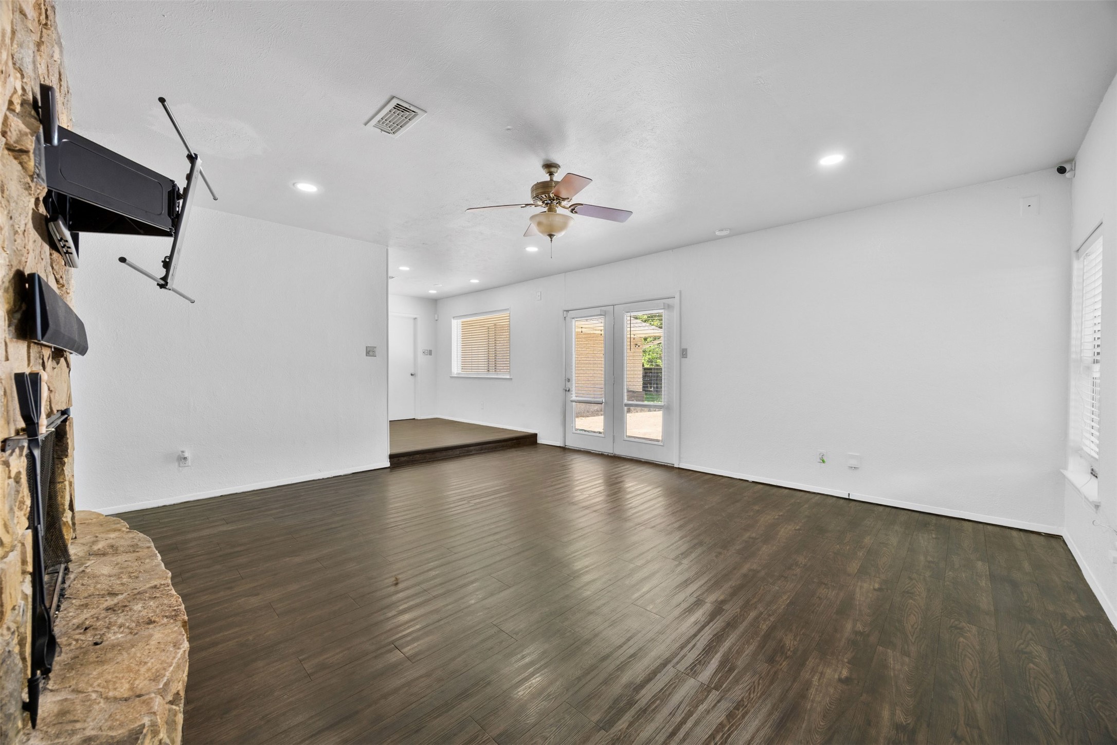 3911 Shady Valley Drive Arlington TX 76013