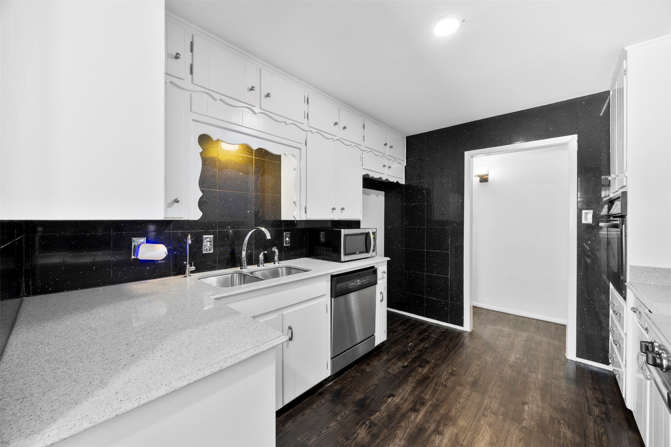 3911 Shady Valley Drive Arlington TX 76013