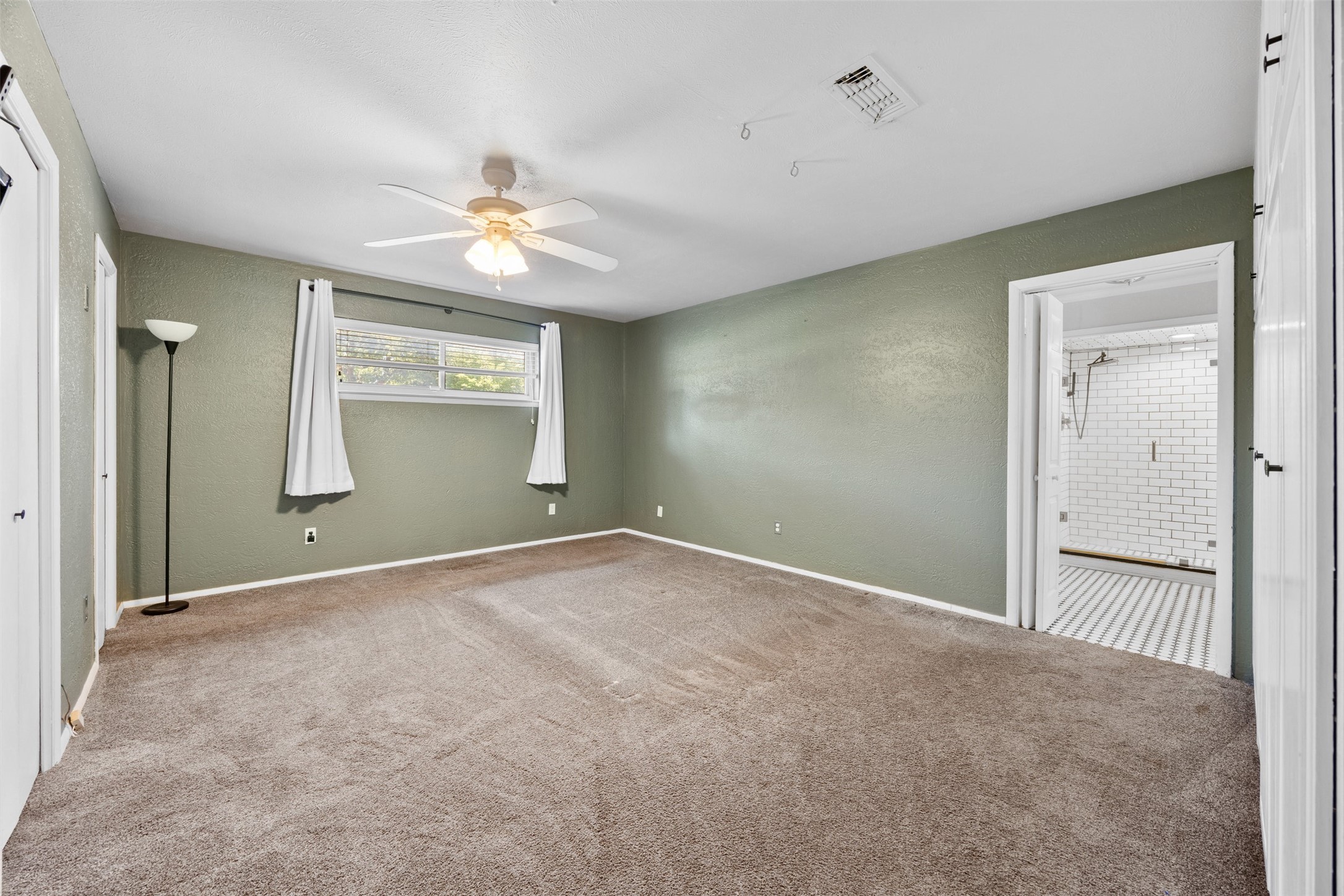 3911 Shady Valley Drive Arlington TX 76013