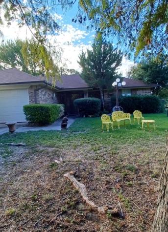 2513 Mckensie Lane Grand Prairie TX 75052