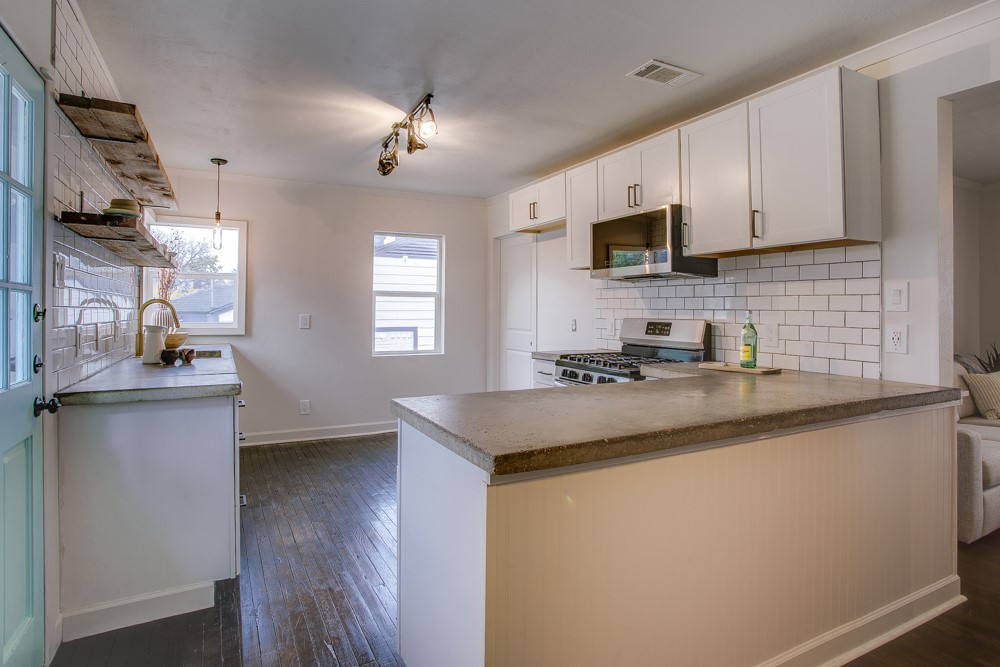 1331 Michigan Avenue Dallas TX 75216