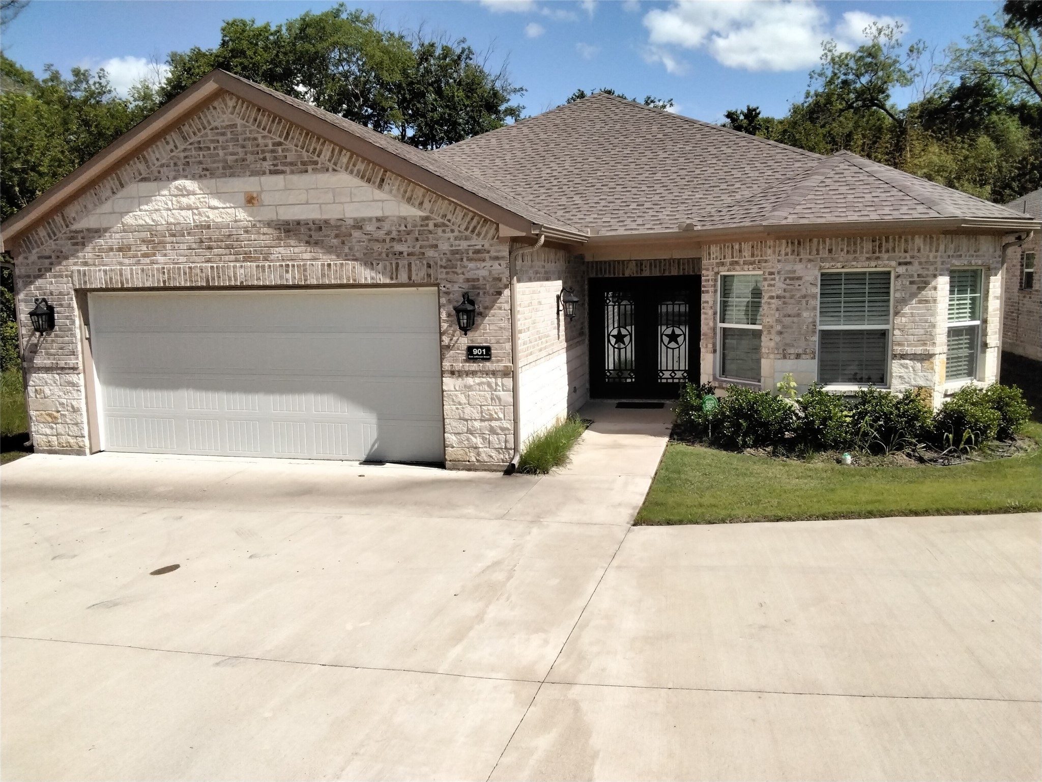 901 E Jefferson Street Van Alstyne TX 75495