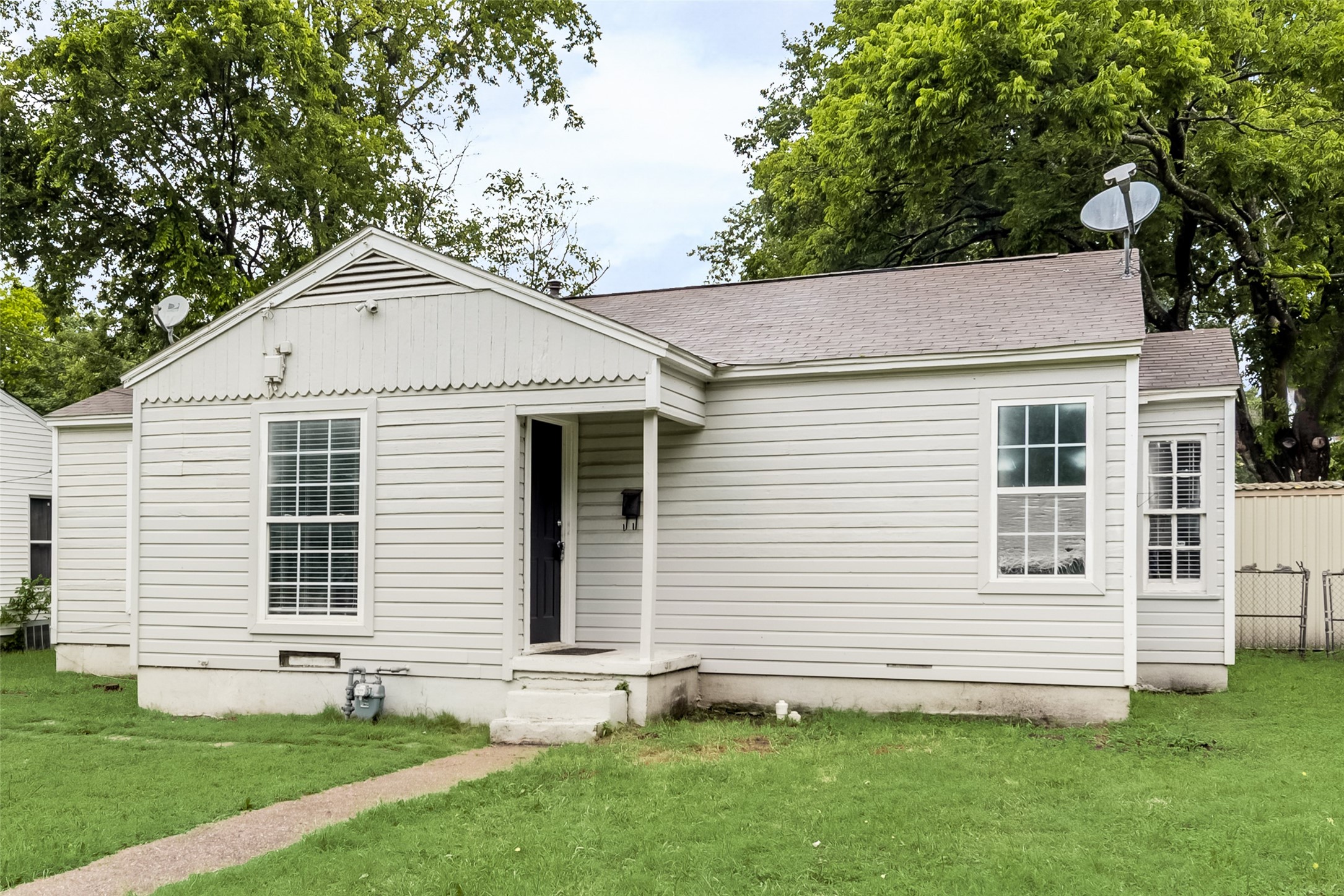 202 Almond Street Waxahachie TX 75165