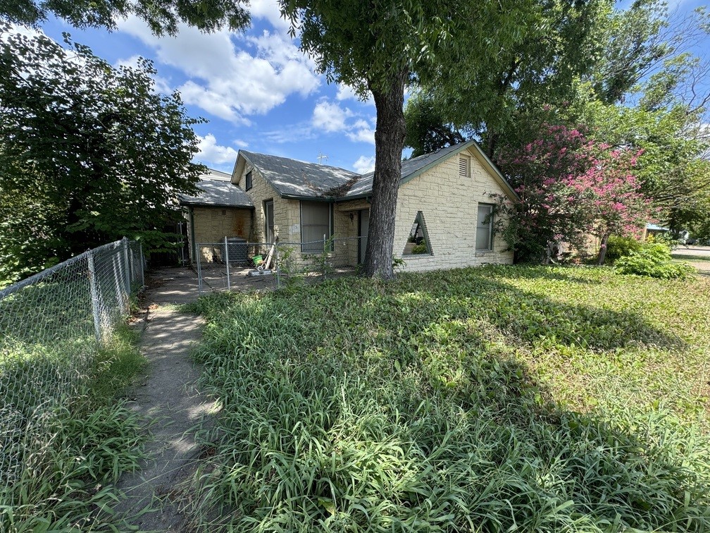 413 S Avenue G Clifton TX 76634