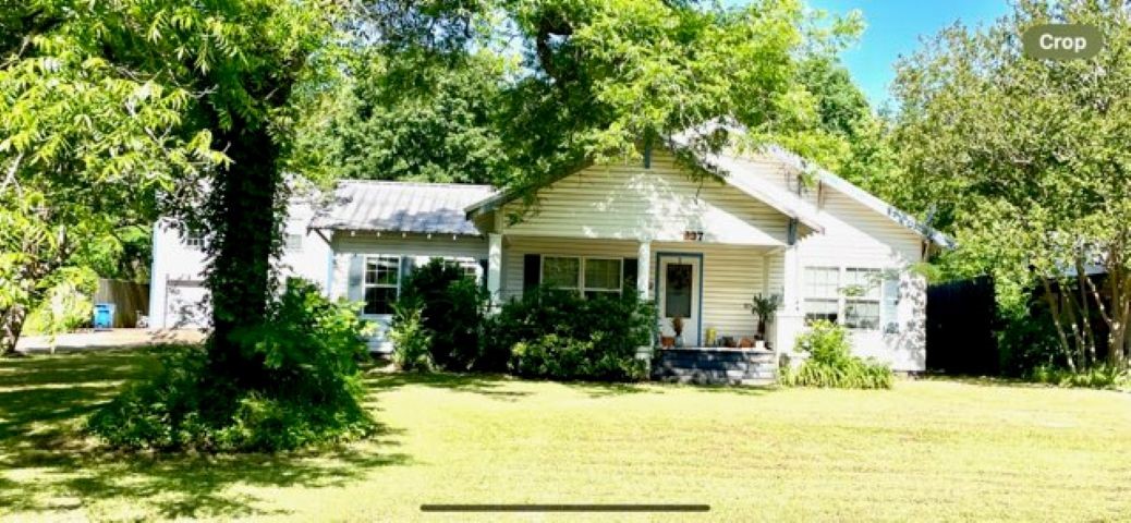 607 N Pearl Street Big Sandy TX 75755