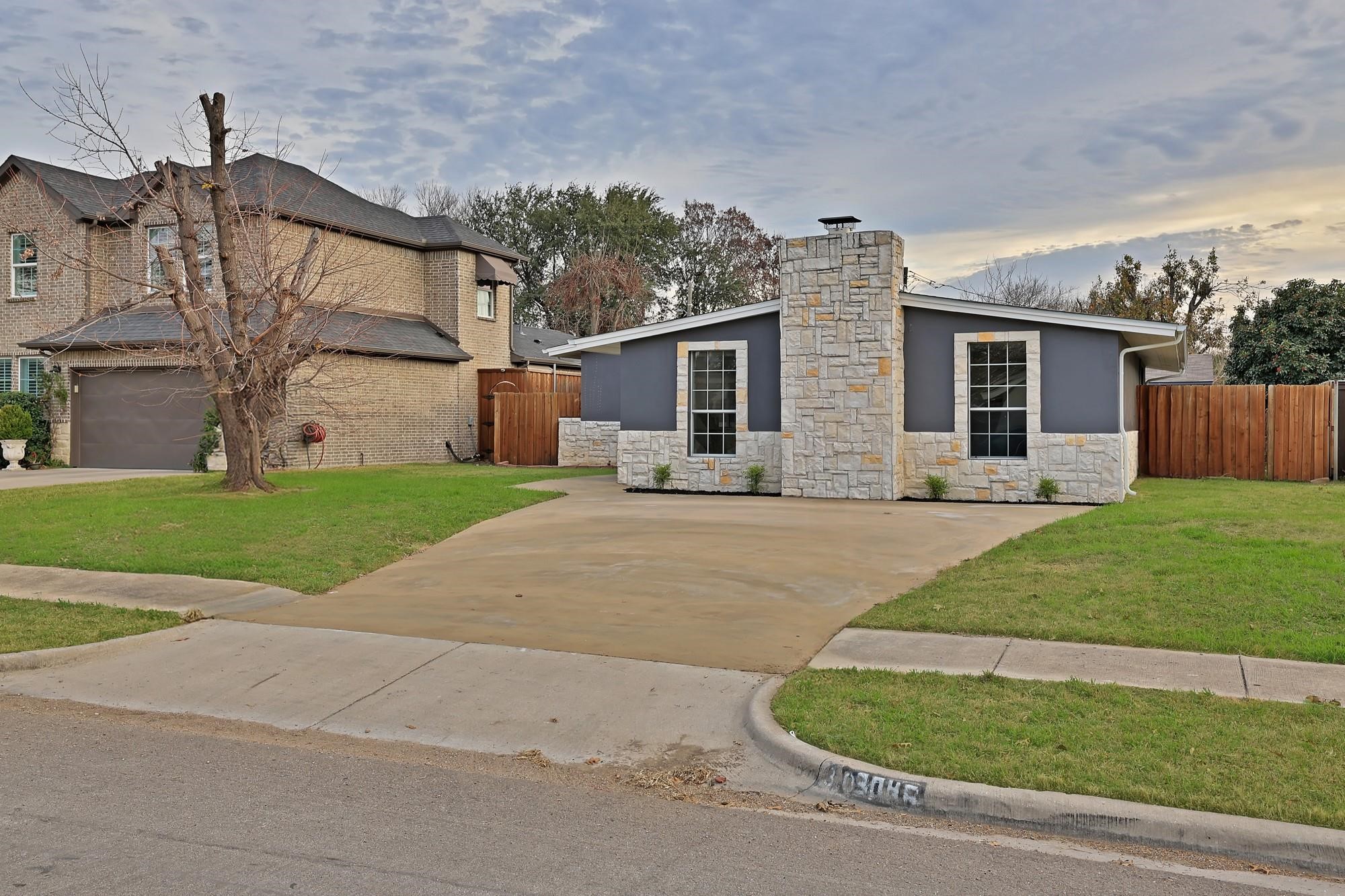 3046 Rotan Lane Dallas TX 75229