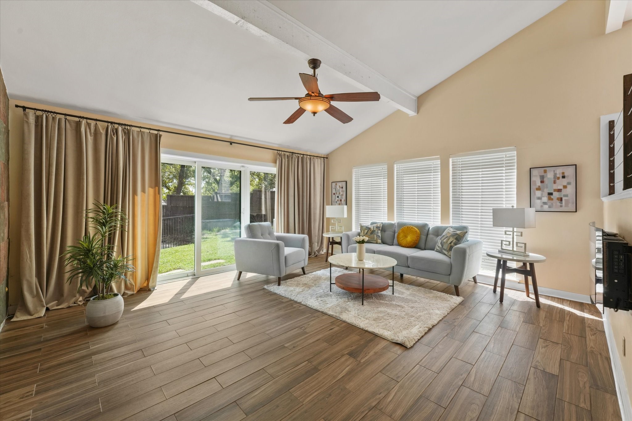 2304 Oak Forest Court Arlington TX 76012