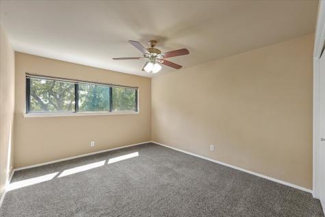 2304 Oak Forest Court Arlington TX 76012