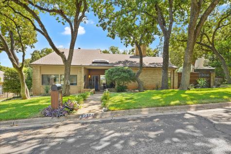 2304 Oak Forest Court Arlington TX 76012