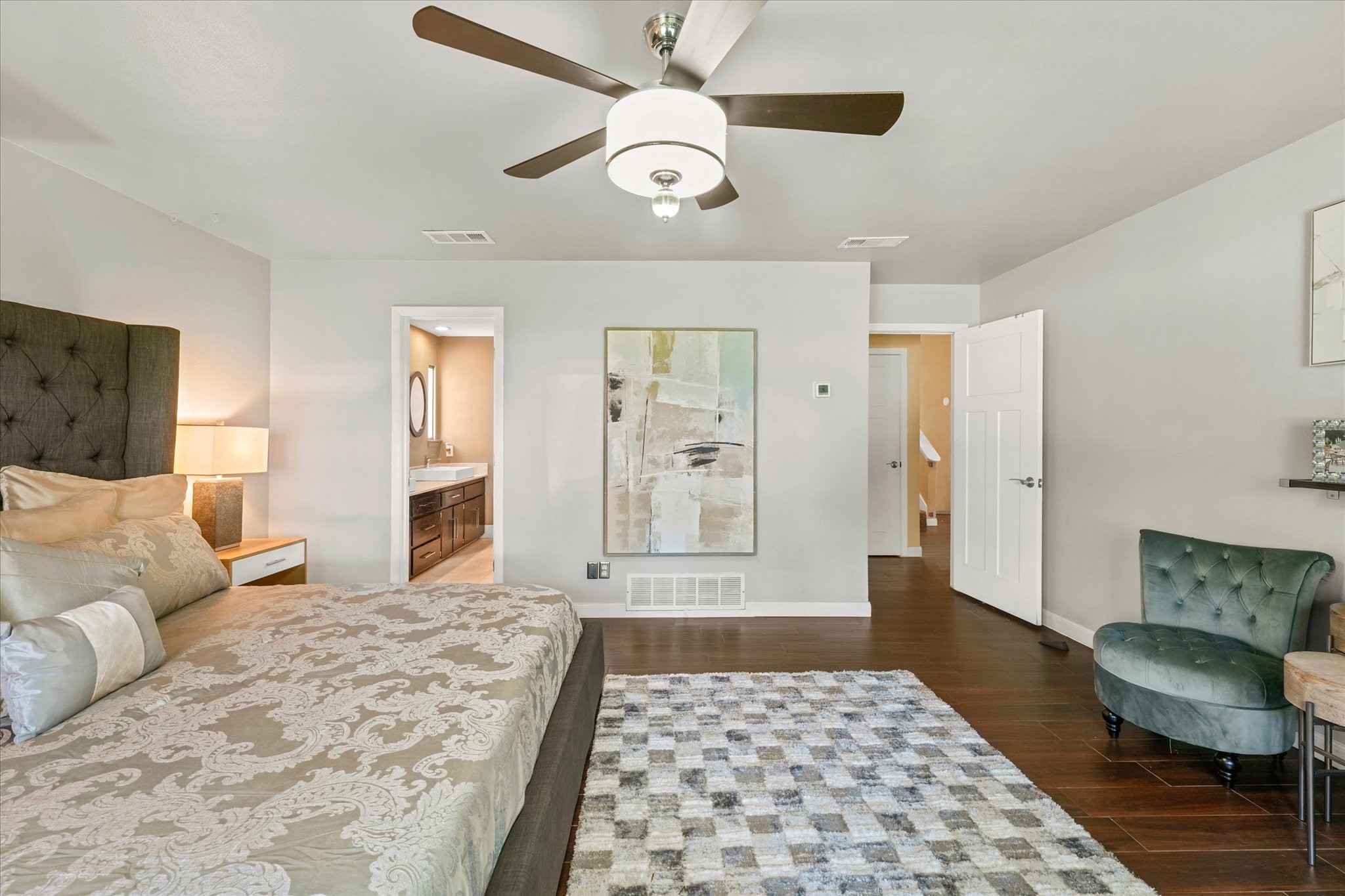 2304 Oak Forest Court Arlington TX 76012