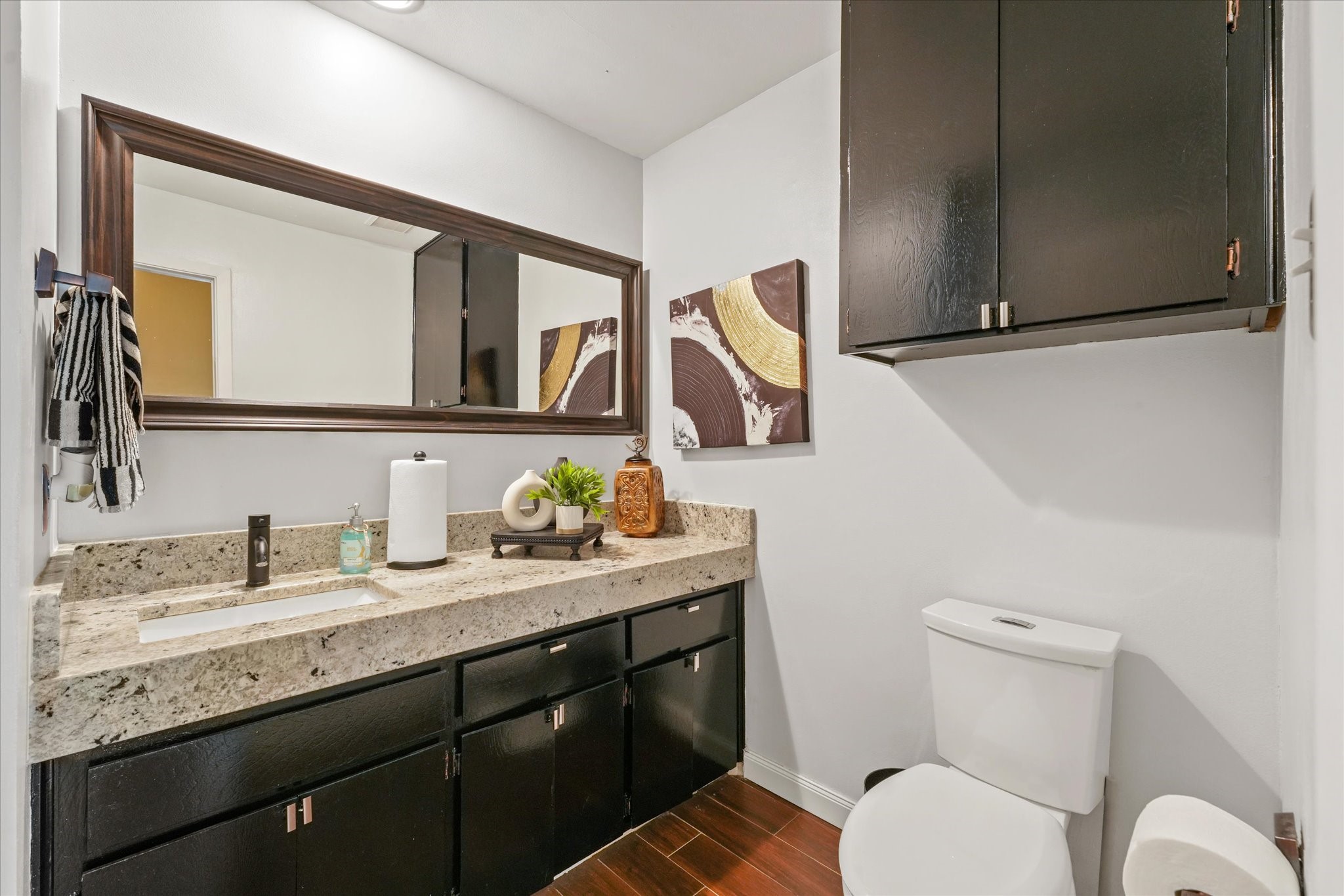 2304 Oak Forest Court Arlington TX 76012