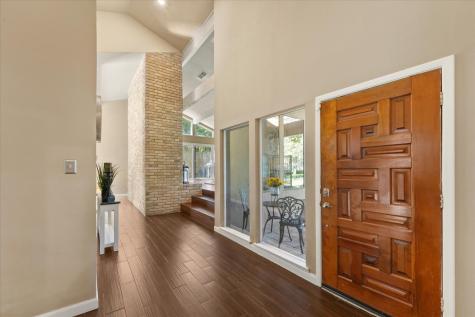 2304 Oak Forest Court Arlington TX 76012