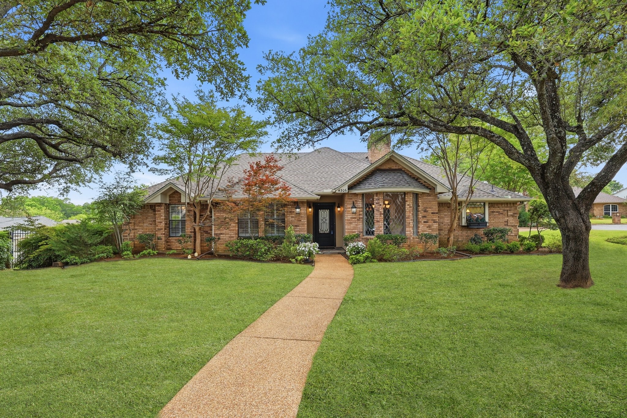 4306 Essex Court Arlington TX 76016