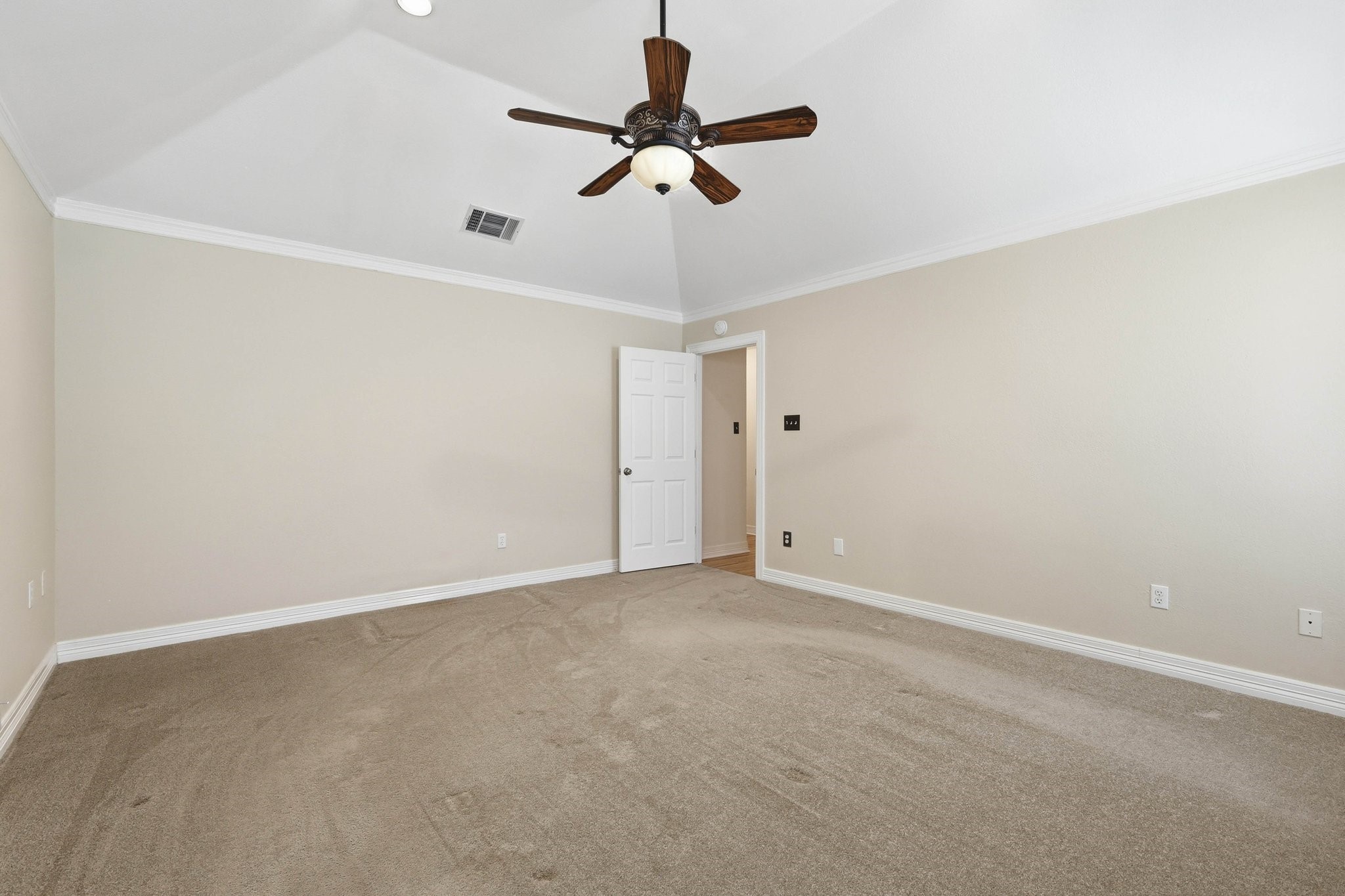 4306 Essex Court Arlington TX 76016