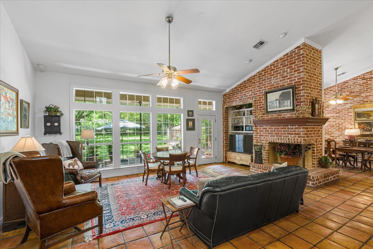 602 Mills Place Corsicana TX 75110