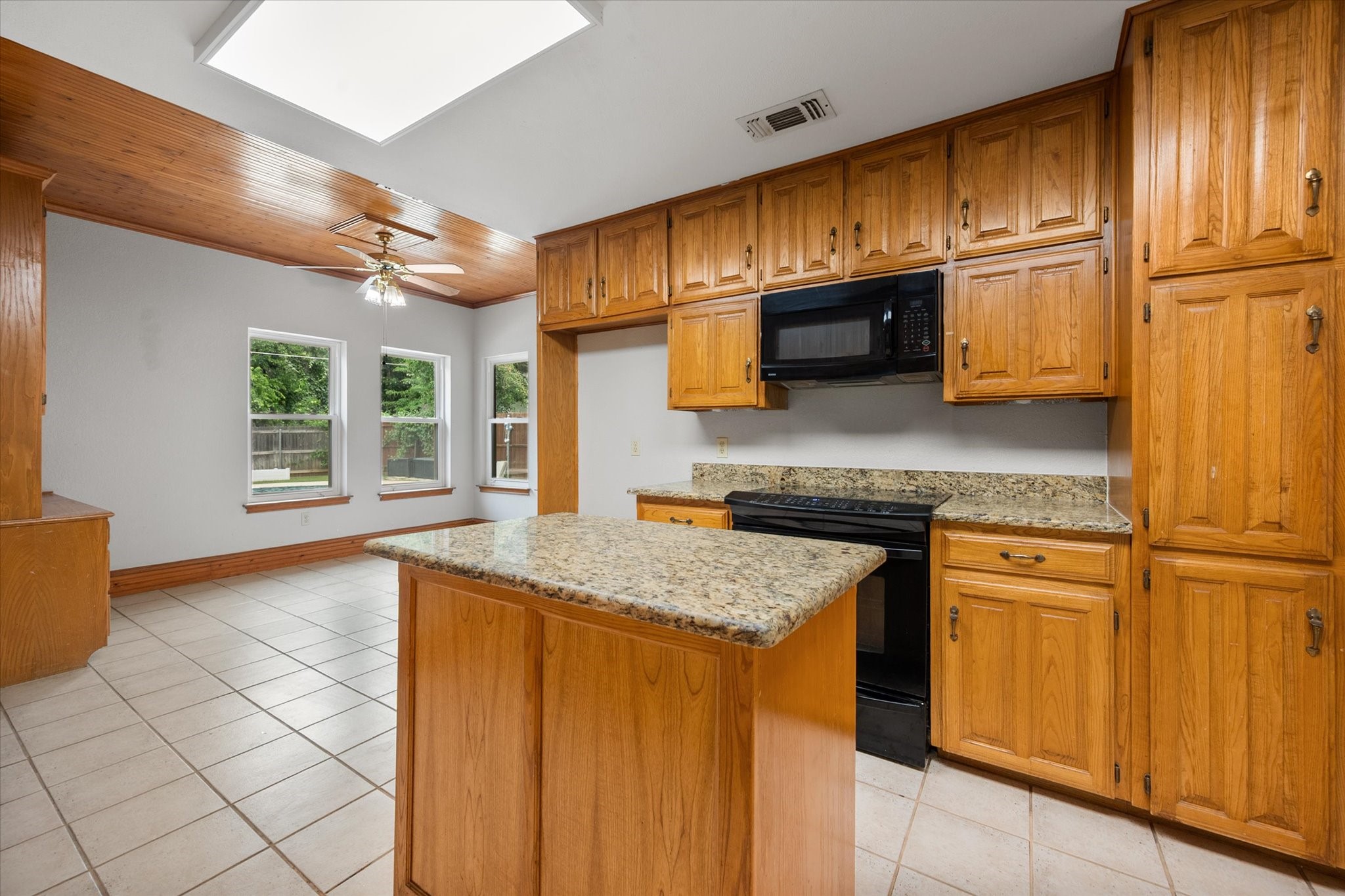 4705 Kensington Court Arlington TX 76016