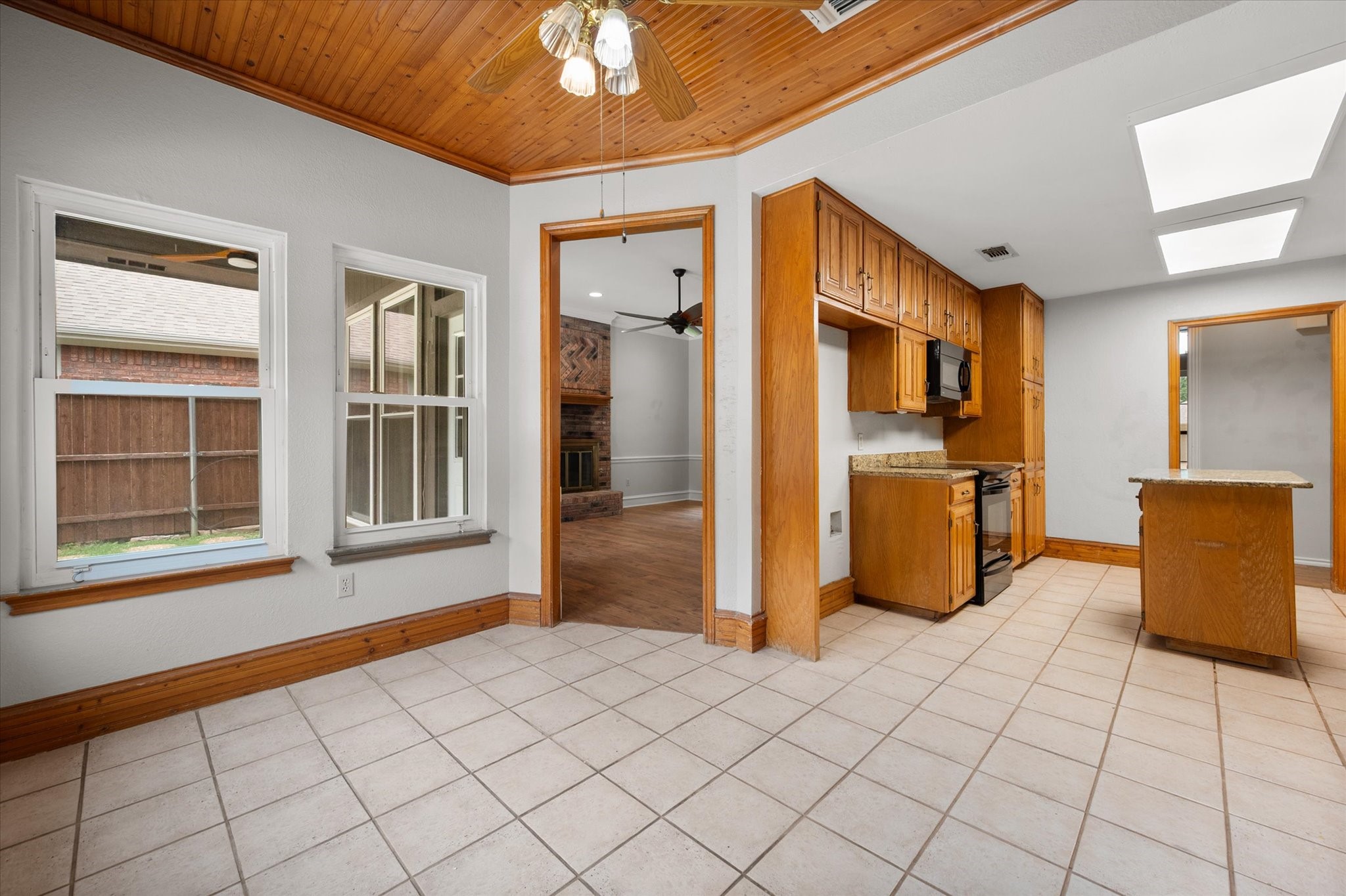 4705 Kensington Court Arlington TX 76016