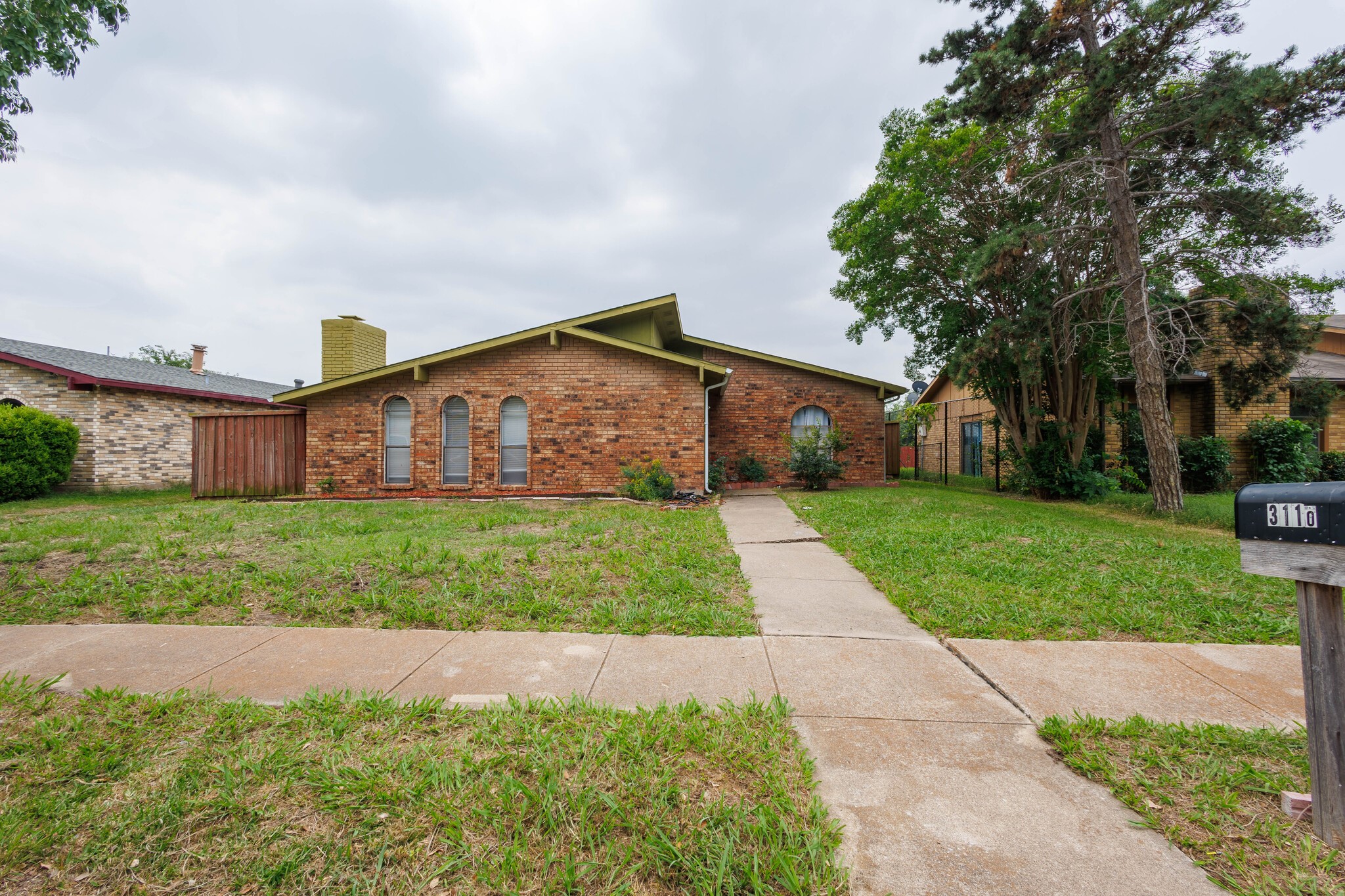 3110 Nutmeg Lane Garland TX 75044