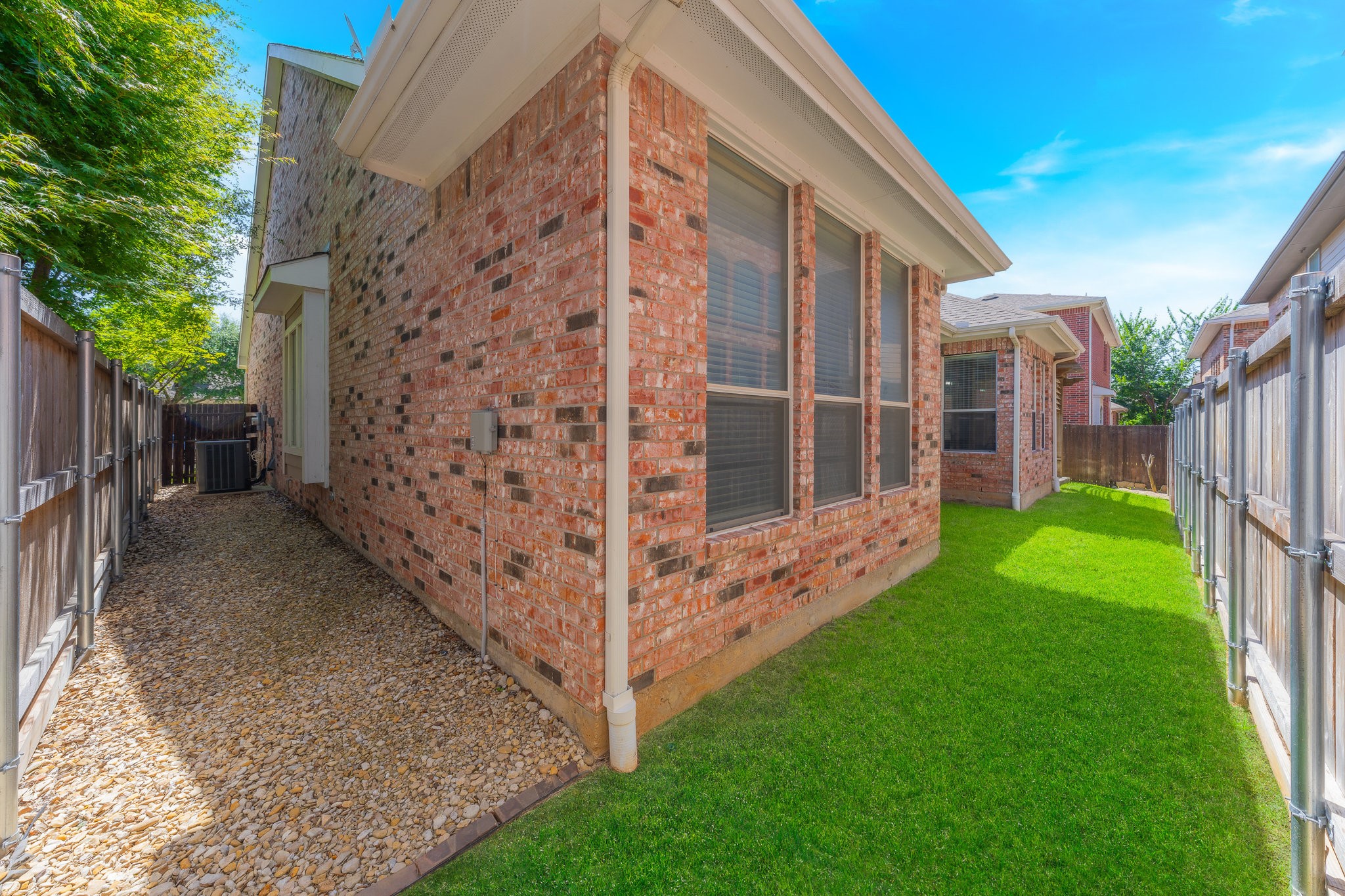 2207 Eagles Nest Drive Euless TX 76039
