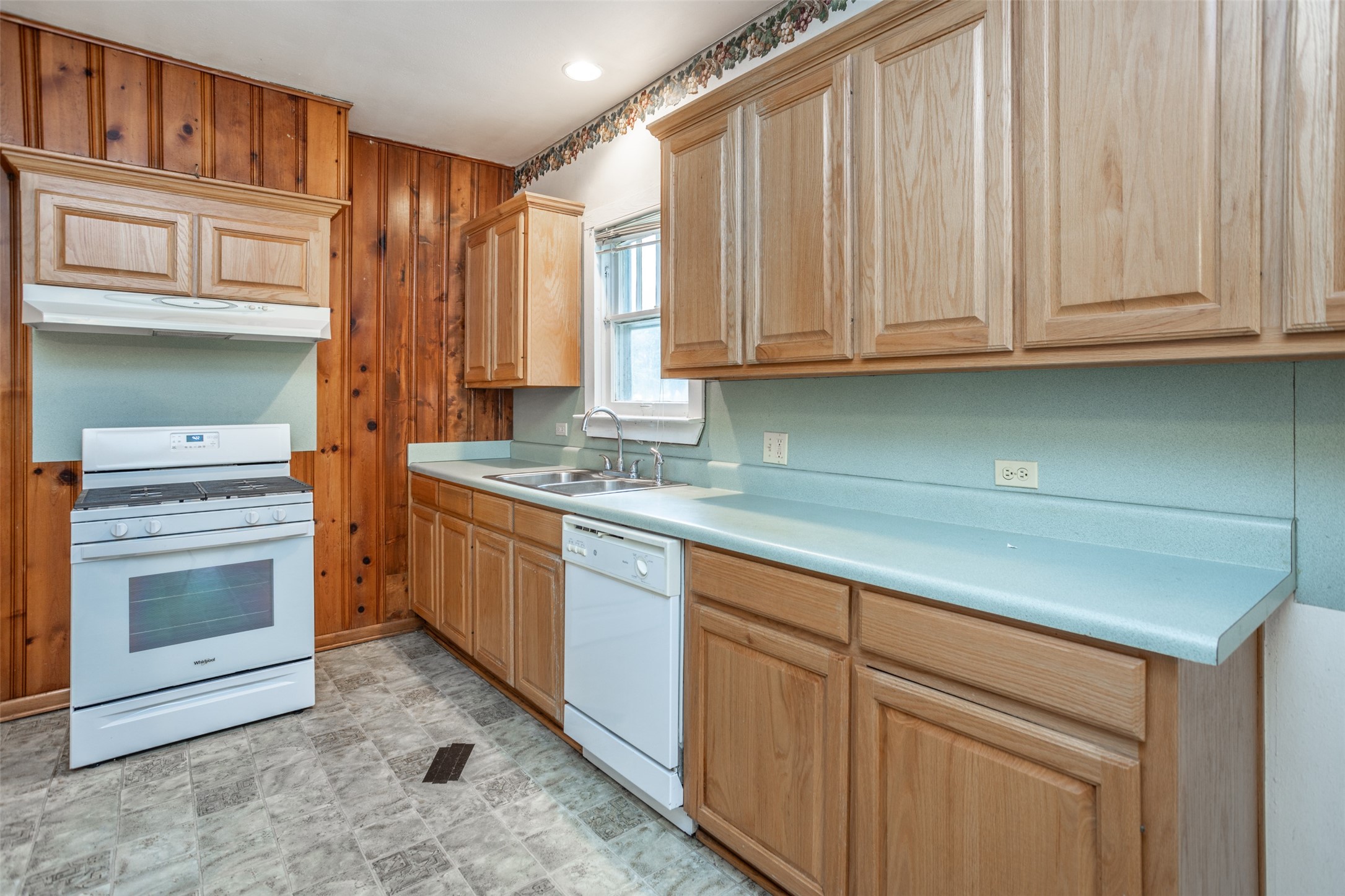 206 Ritchey Street Gainesville TX 76240