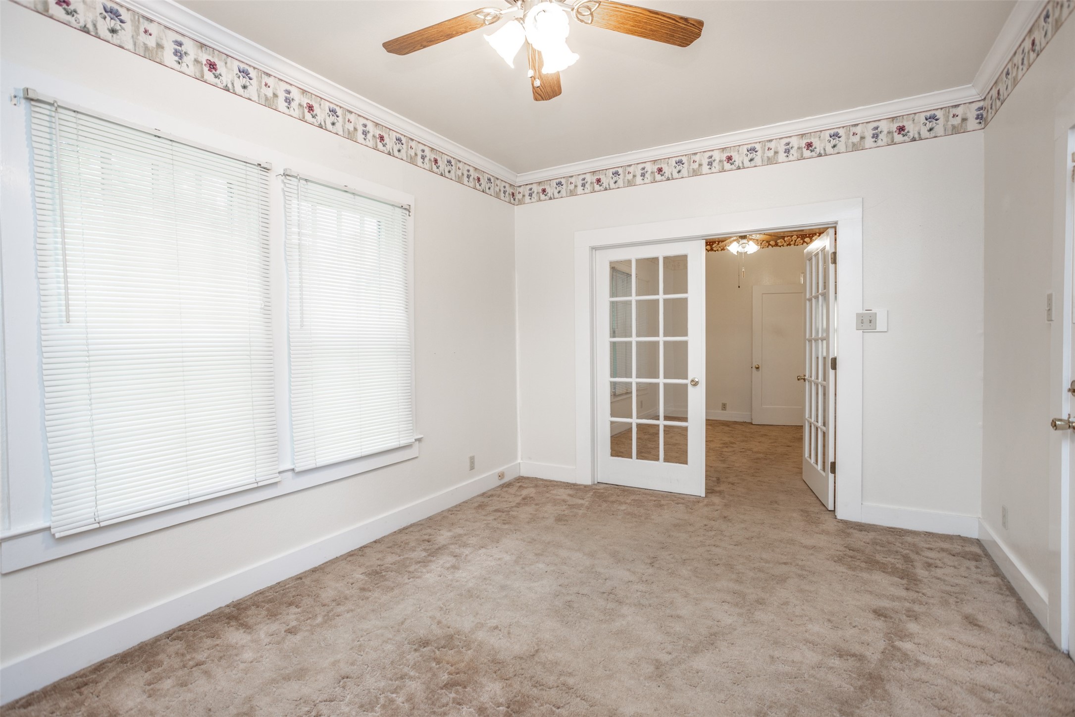 206 Ritchey Street Gainesville TX 76240