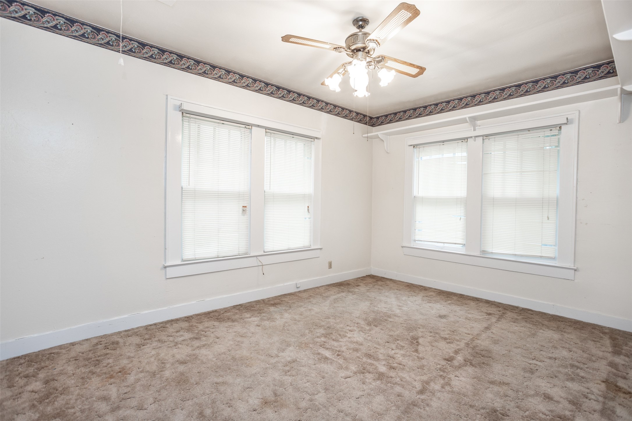 206 Ritchey Street Gainesville TX 76240